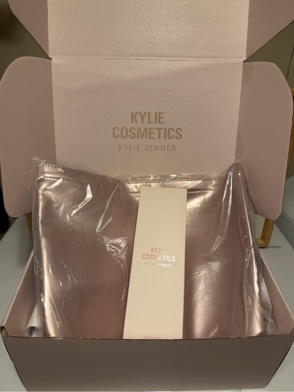 Kylie Cosmetics Cosmic Metallic Pink Tote Bag & Glass Water Bottle Brand NEW
